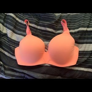 Victoria Secret wireless T-shirt bra